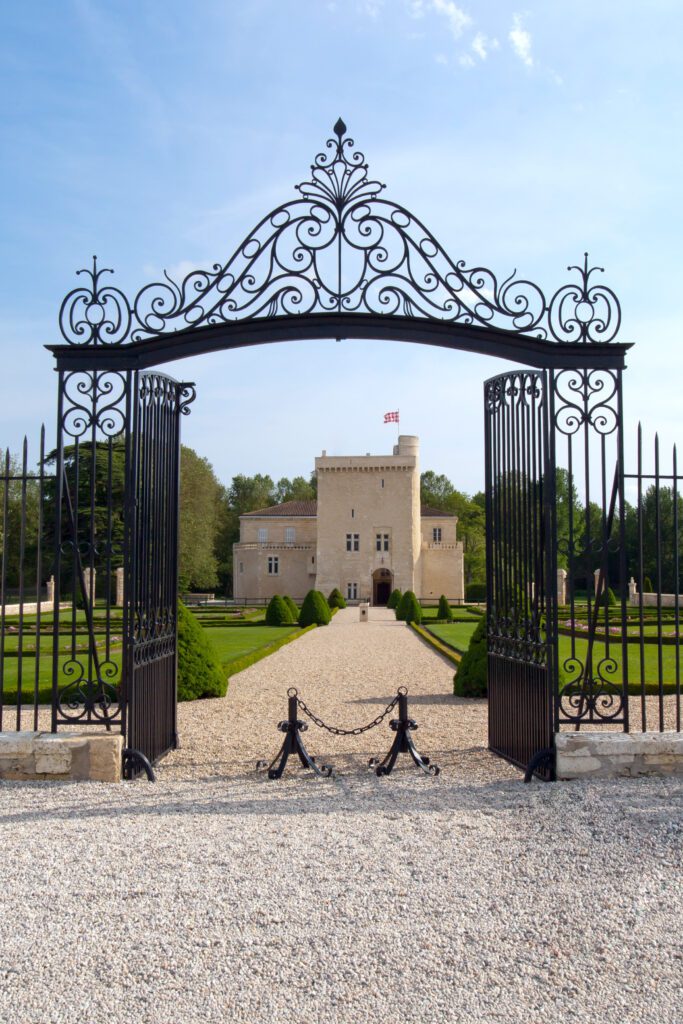 Château La Tour Carnet